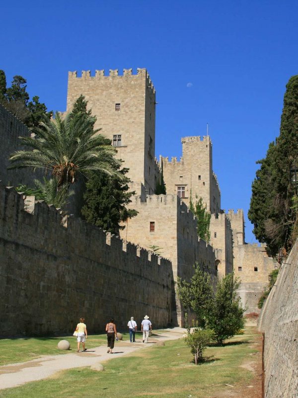 Moat-walls-rhodes-greece-3645969_1920-opt